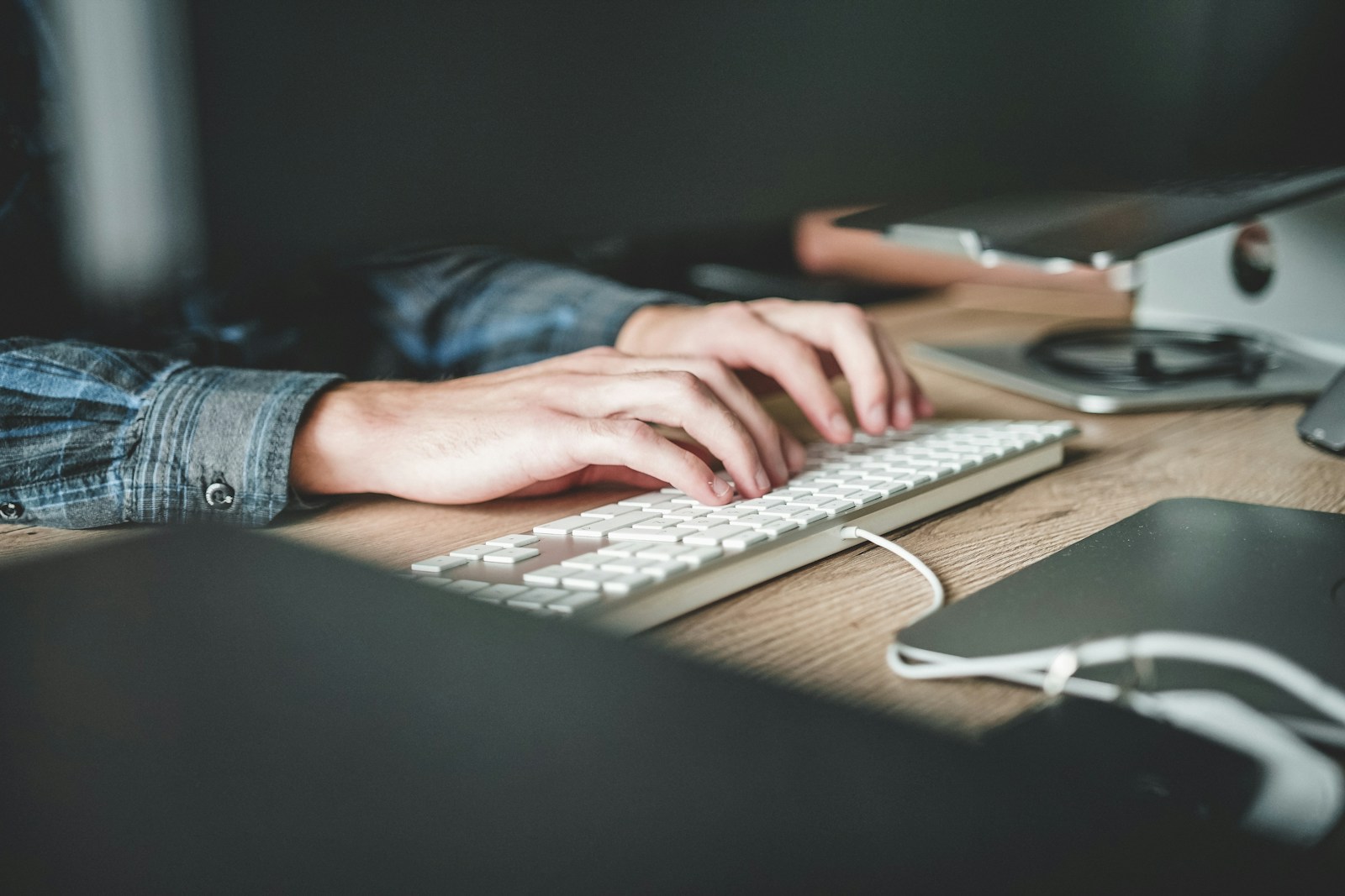 Quel est le Meilleur Logiciel IA en 2025 ? Guide Complet pour Choisir l’Outil Parfait